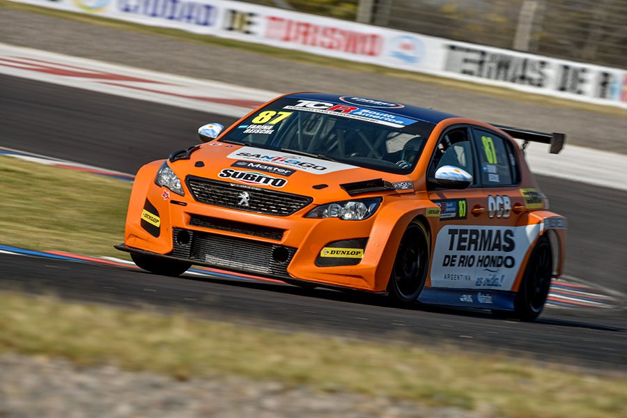 Reischl with PMO Racing in TCR South America/TCR Brazil